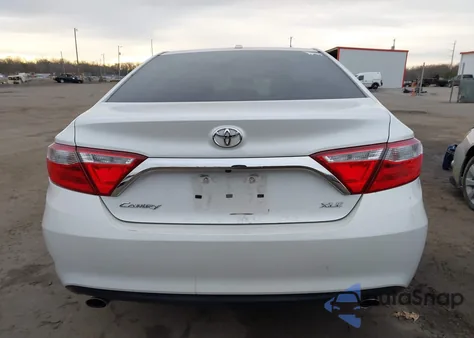 2017 Toyota Camry Xle V6 z USA, uszkodzony, nr VIN 4T1BK1FKXHU582304
